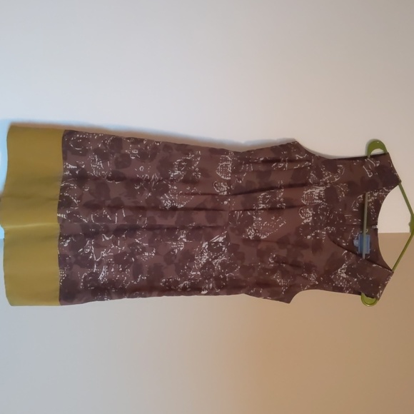 Simply Vera Dress - Picture 7 of 7